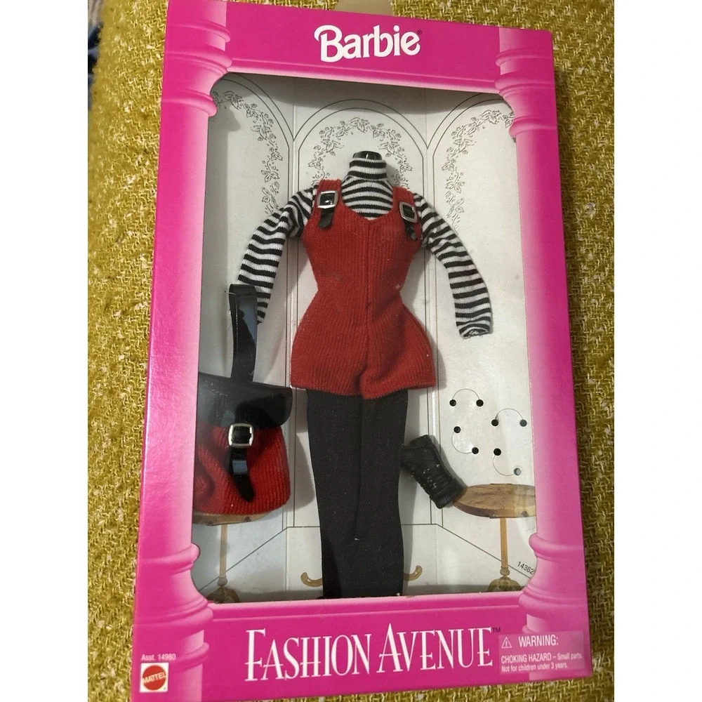 Barbie Fashion Avenue Boutique Red Jumper Dress & Boots Purse 1995 Vintage 90s